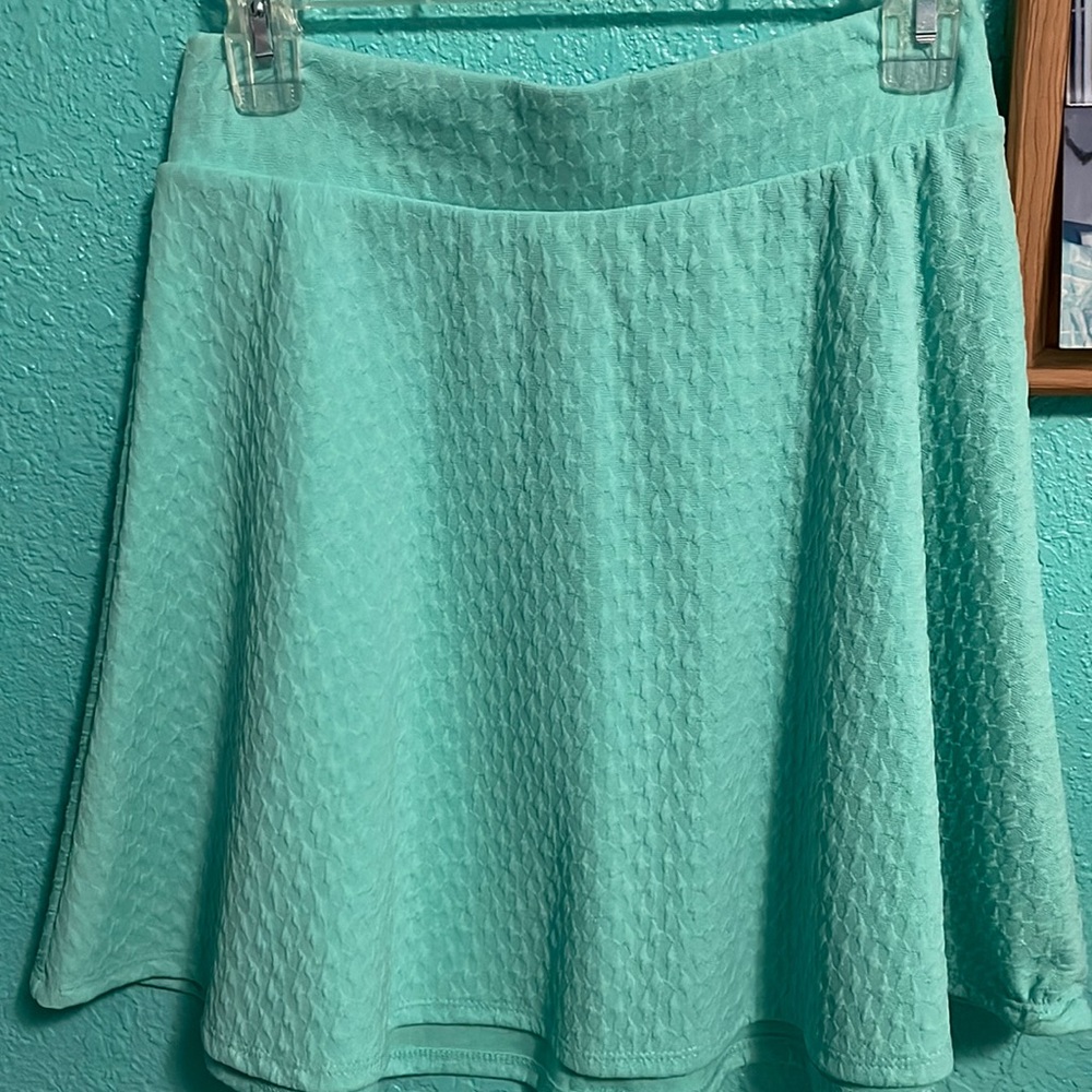 Mint green mini skirt. Size:M